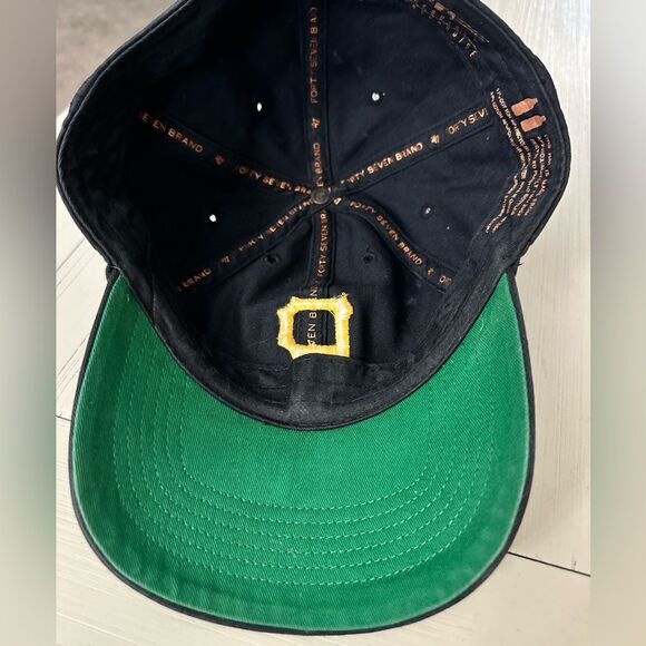 Vintage Pittsburgh Pirates MLB Black Hat Embroidered P in Yellow Pirate Patch M - Picture 6 of 9